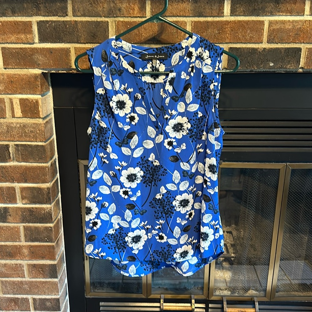 Like New Jasmine & Juliana Sleeveless Blouse